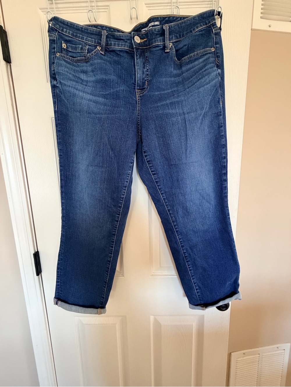 Torrid perfect boyfriend ankle jeans